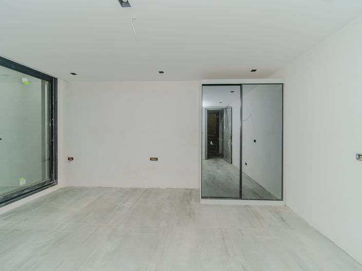 Image No.14-6 Bed House/Villa for sale