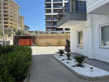 Exterior 8