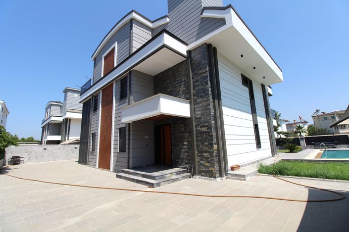 Image No.10-4 Bed House/Villa for sale