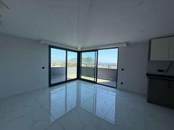Interior 4