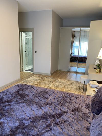 Image No.30-5 Bed Apartment for sale