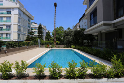 Exterior 6