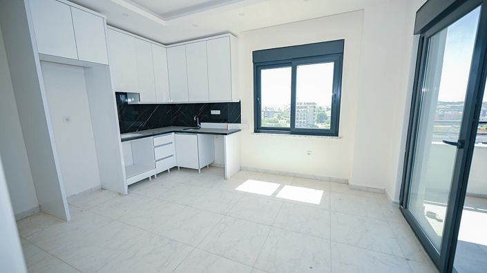 Image No.10-4 Bed Apartment for sale
