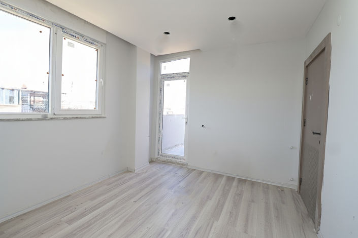 Image No.10-2 Bed Apartment for sale