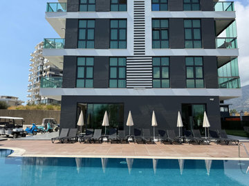 Exterior 4