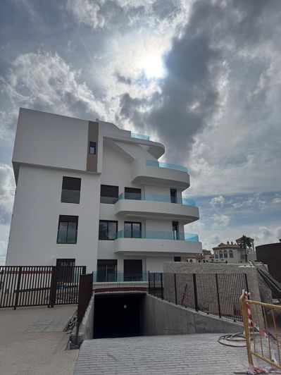 Image No.35-3 Bed Apartment for sale