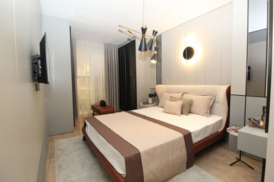 Interior 5
