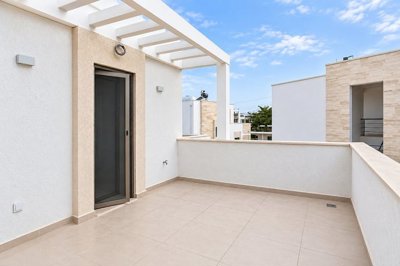 Exterior 6