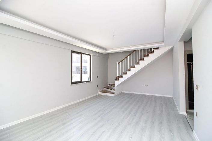 Image No.14-3 Bed Apartment for sale