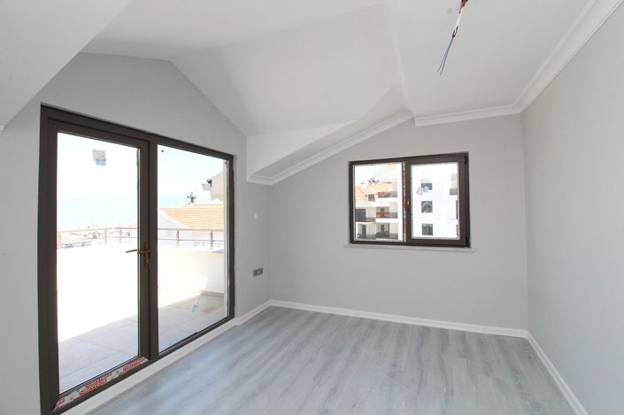 Image No.18-3 Bed Apartment for sale