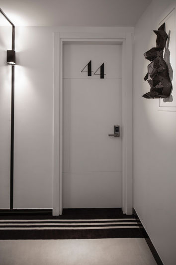 Image No.10-24 Bed Commercial for sale