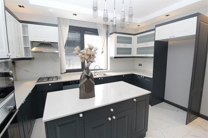 Image No.13-4 Bed Apartment for sale