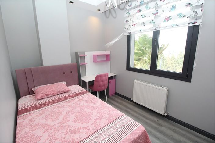 Image No.17-4 Bed Apartment for sale