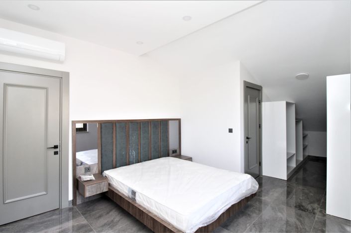 Image No.24-2 Bed Apartment for sale