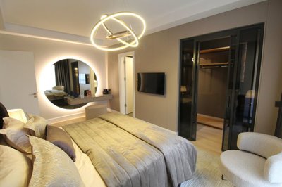Interior 6