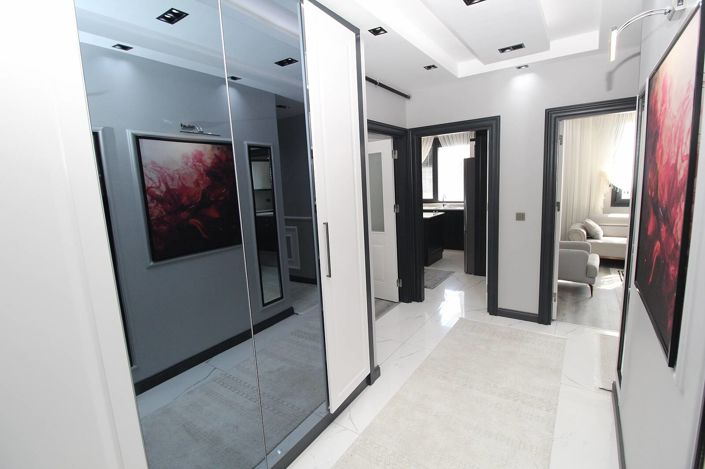 Image No.24-5 Bed Apartment for sale