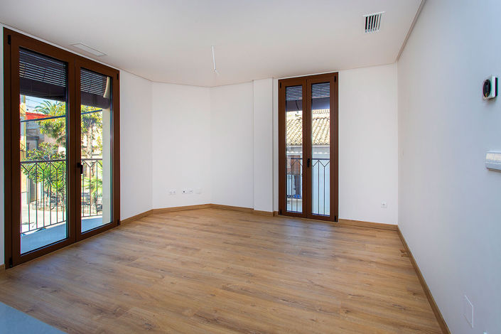 Image No.10-3 Bed Apartment for sale