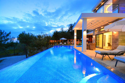 Exterior 3