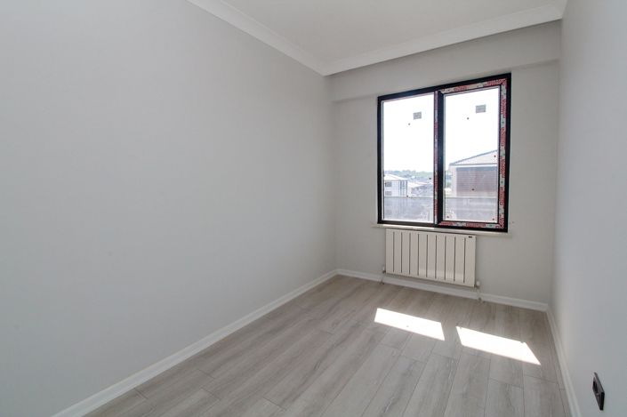 Image No.19-5 Bed Apartment for sale