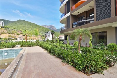 Exterior 14
