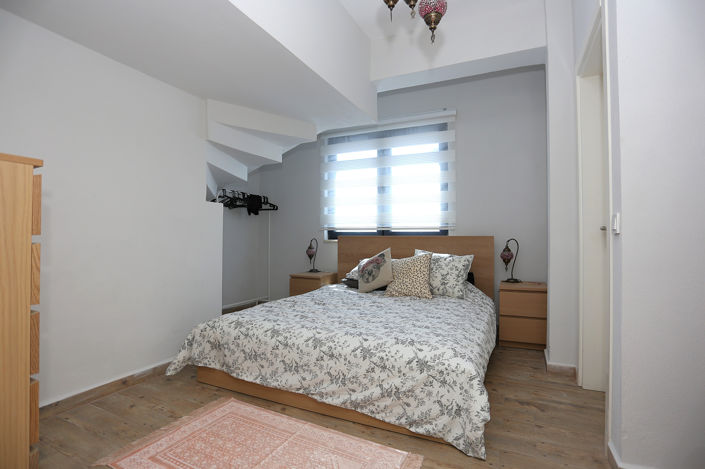 Image No.12-4 Bed Apartment for sale