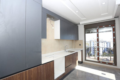 Interior 5