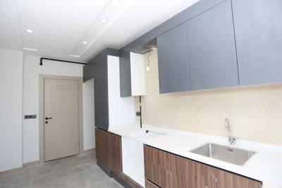 Interior 6
