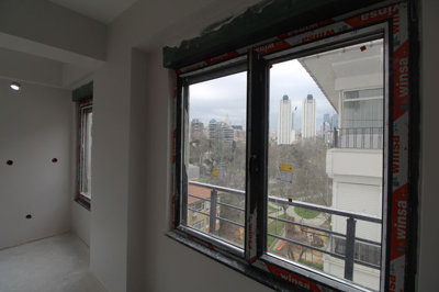 Interior 6