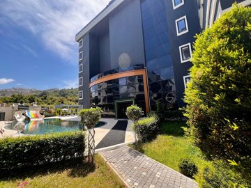 Exterior 8