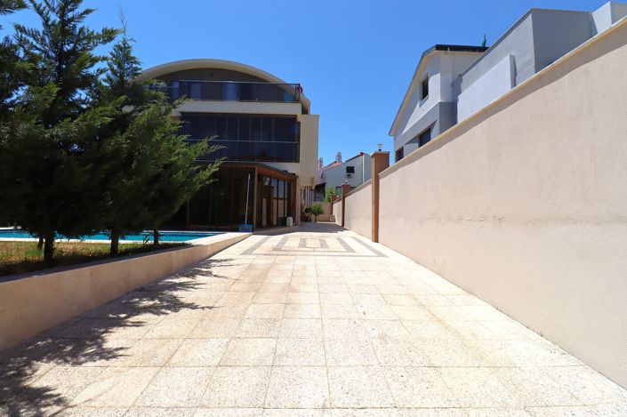 Image No.3-5 Bed House/Villa for sale