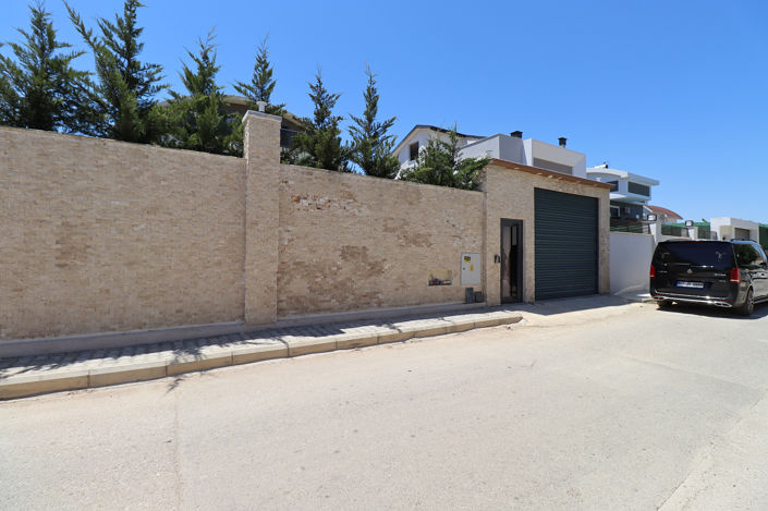 Image No.4-5 Bed House/Villa for sale