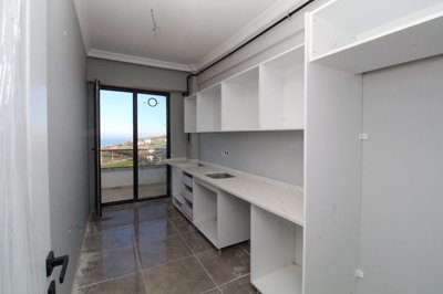 Interior 4