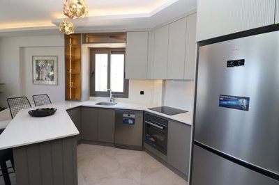 Interior 5