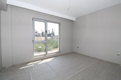 Interior 12