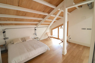 Interior 5
