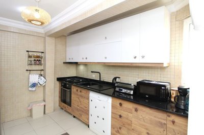 Interior 6