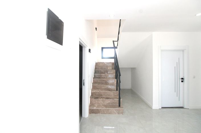 Image No.14-5 Bed House/Villa for sale