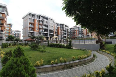 Exterior 3