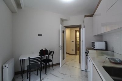 Interior 4