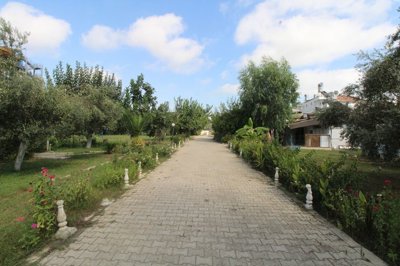 Exterior 9