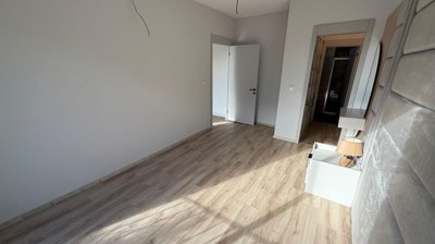 Interior 7