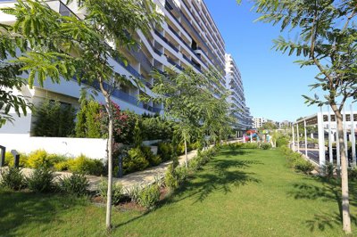 Exterior 4