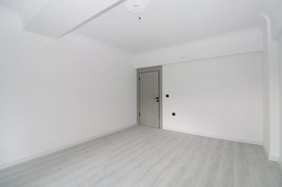 Interior 7