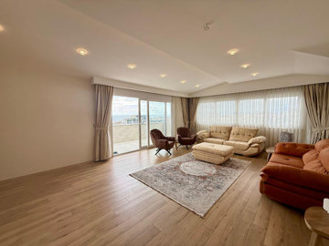 Interior 2