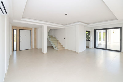 Interior 3