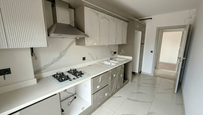 Interior 4
