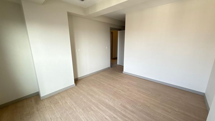 Image No.17-3 Bed Apartment for sale