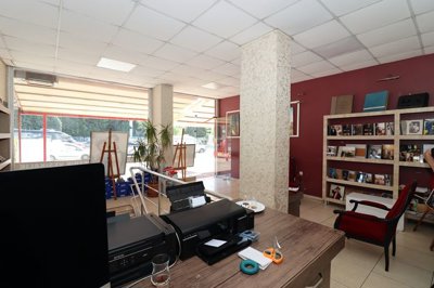 Interior 4