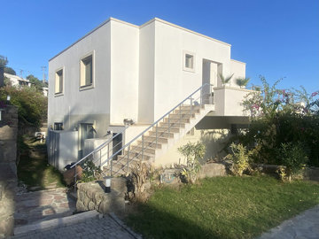 Exterior 8