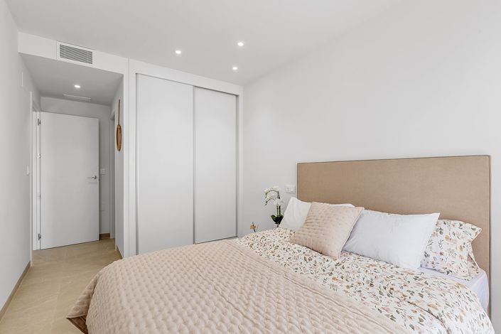 Image No.16-3 Bed Apartment for sale